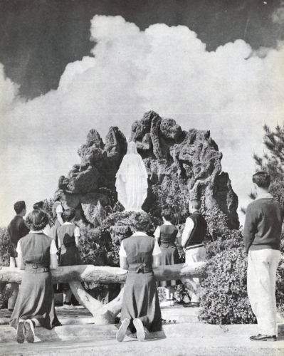 1954 grotto shot